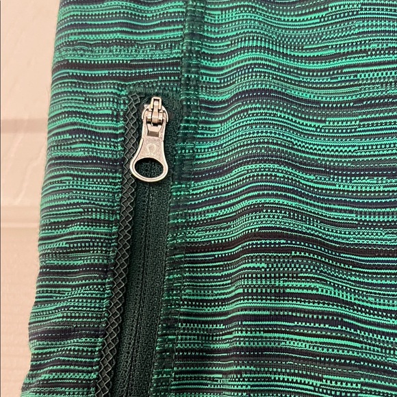 Lululemon Athletica Green Striped Leggings - Picture 3 of 7